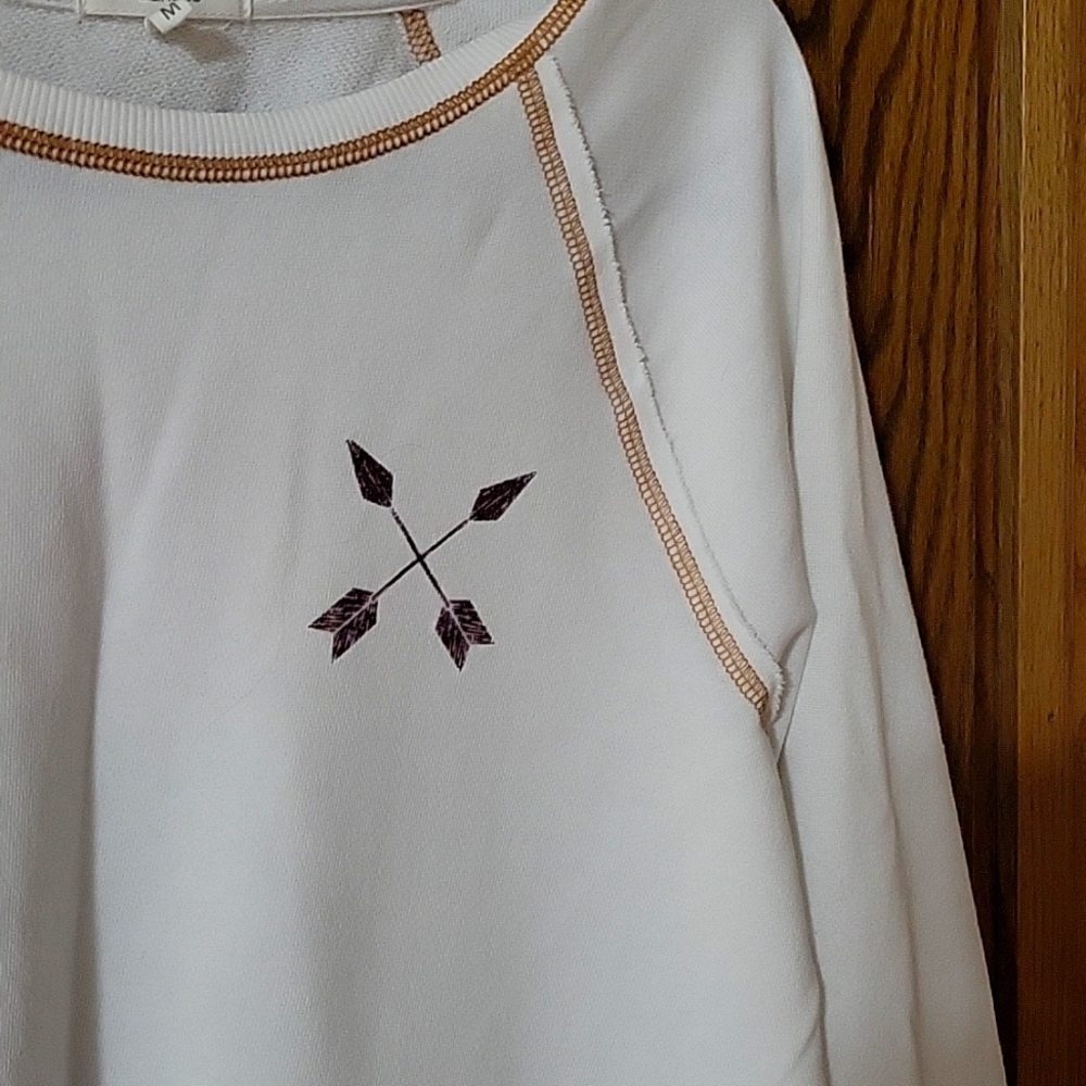 Lightweight sweatshirt with fun print.